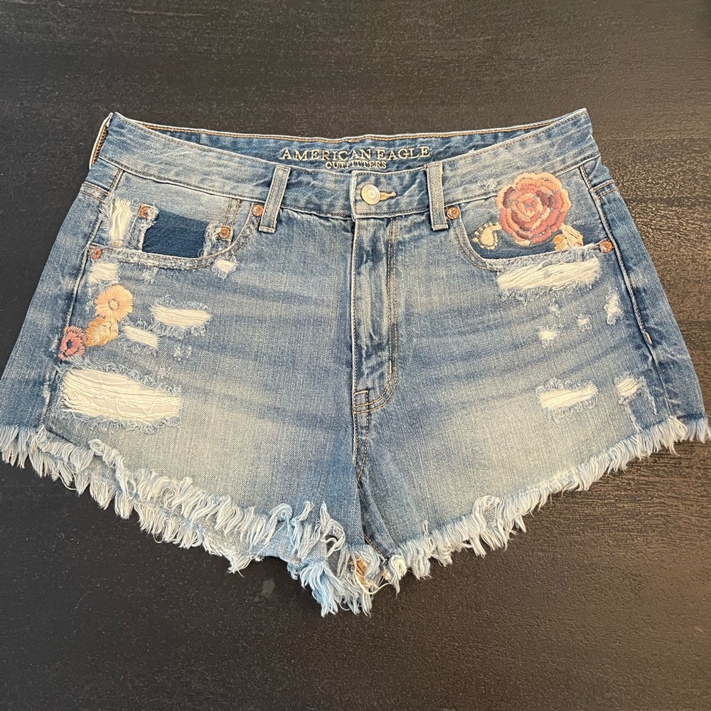 American Eagle  hi rise festival Shorts